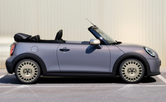 MINI Cooper Convertible Stardust Edition Launched in India at ₹62.9 Lakhs – Style Meets Open-Top Freedom
